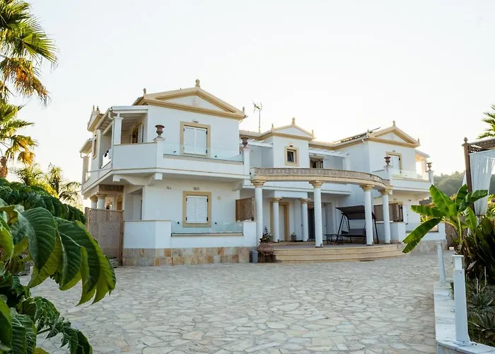 Дом отдыха τhalasso Palace Homes Petriti (Corfu)