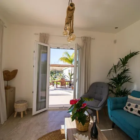 別荘 τhalasso Palace Homes Petrití