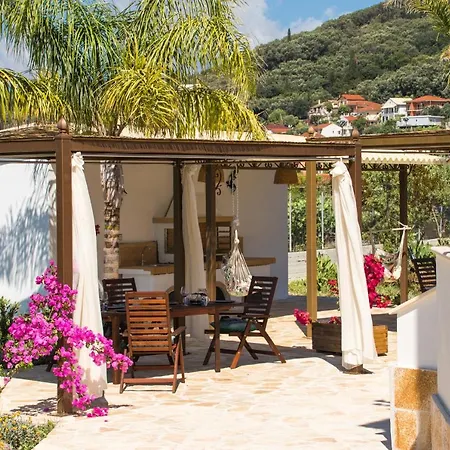 τhalasso Palace Homes *