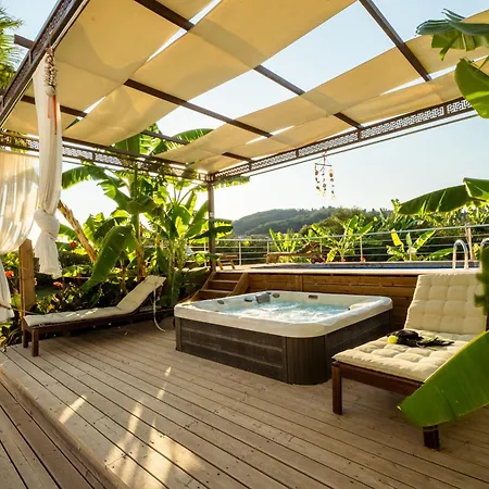 τhalasso Palace Homes *