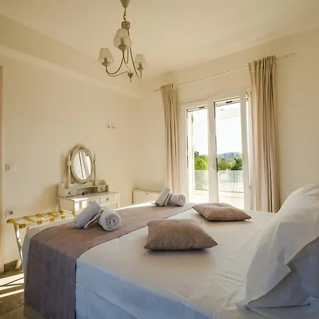 τhalasso Palace Homes 別荘 Petrití