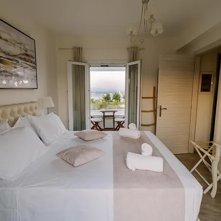 בית נופש τhalasso Palace Homes Petrití