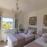 τhalasso Palace Homes Petrití