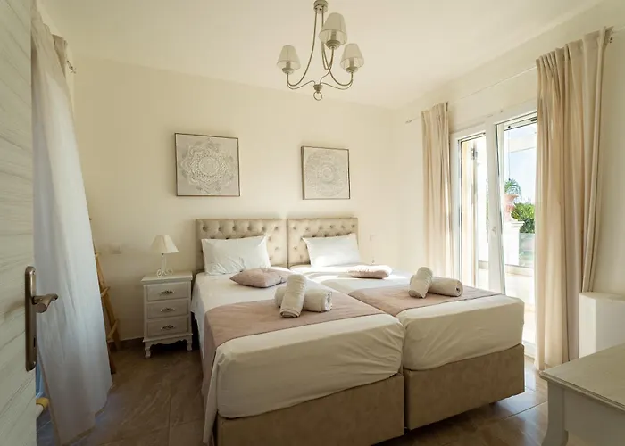 τhalasso Palace Homes *