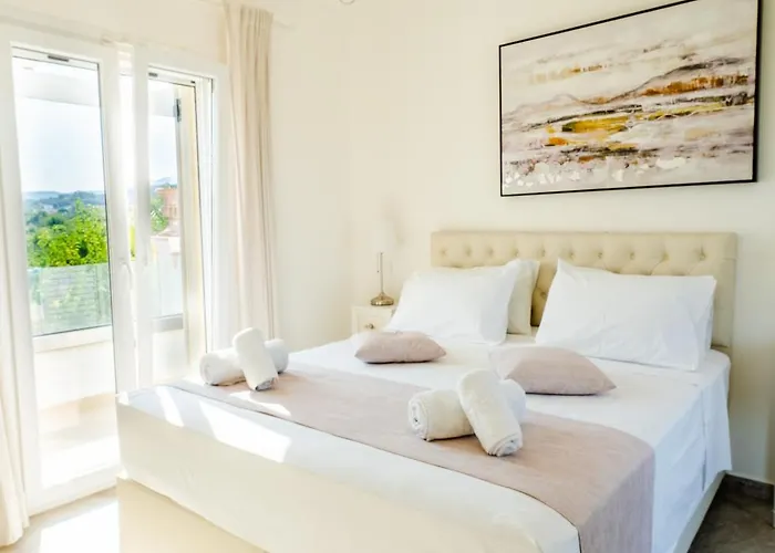 Tatil Evi τhalasso Palace Homes *
